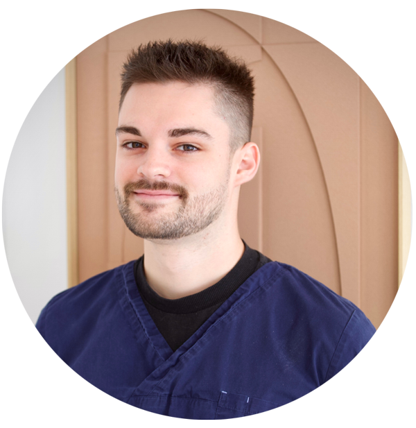 Jeremy assistant dentaire